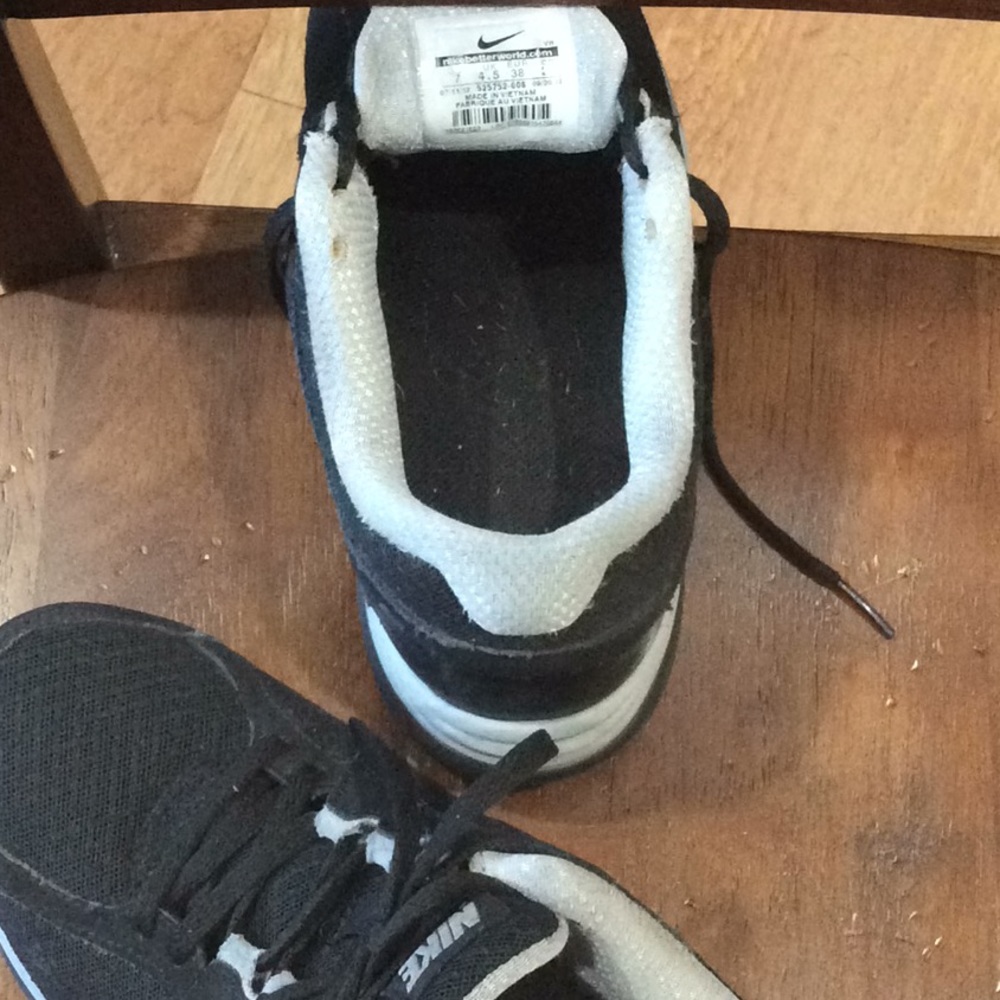 Nike Sneakers - Picture 8 of 8